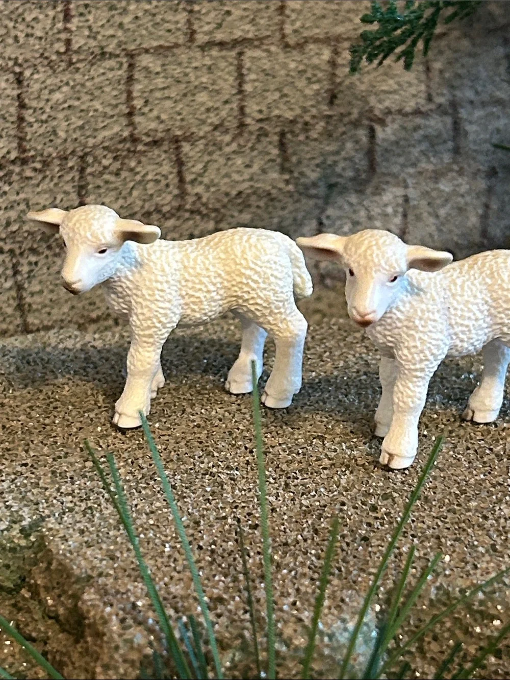 Schleich 13285 retired standing lamb baby sheep  farm animal toy  - Set of 2